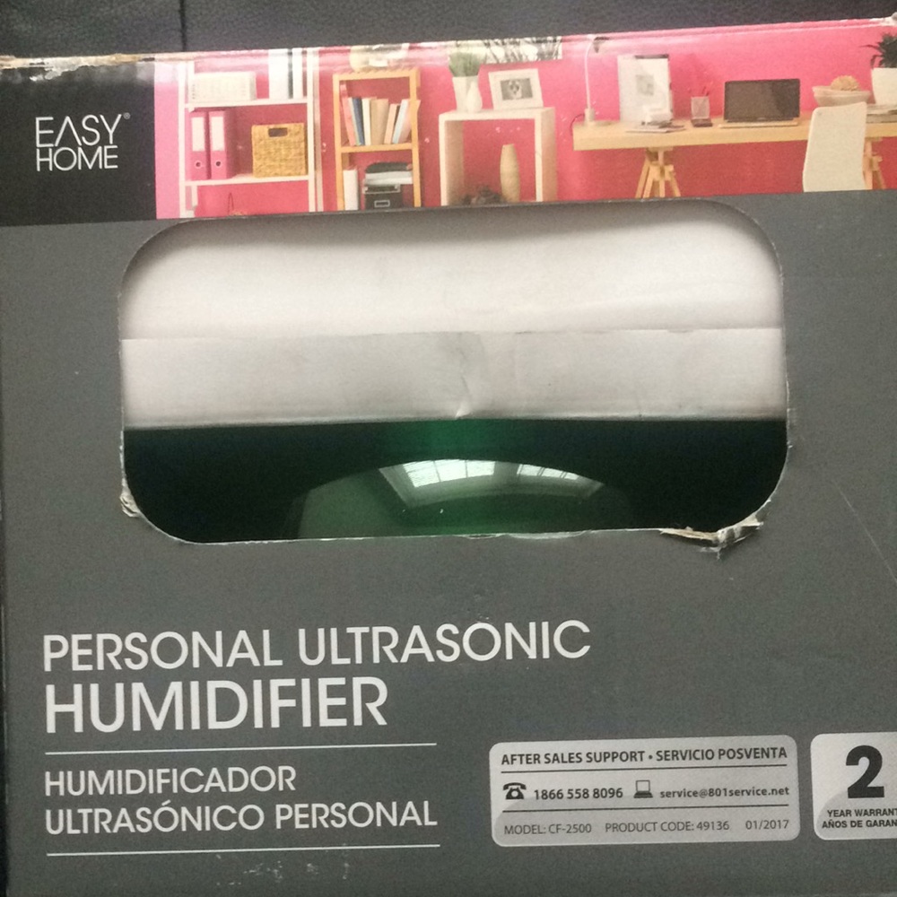 Personal ultrasonic humidifier